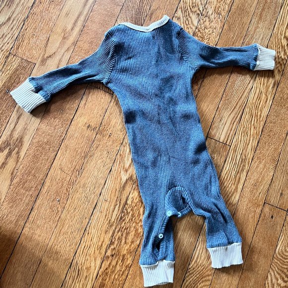 One-piece gray and cream longjohn romper, 6-9 months - Picture 3 of 3